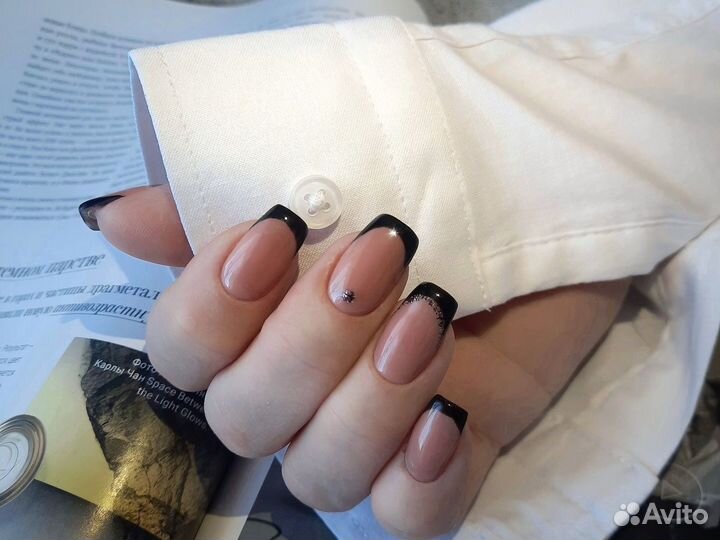 Маникюр с покрытием, наращивание ногтей