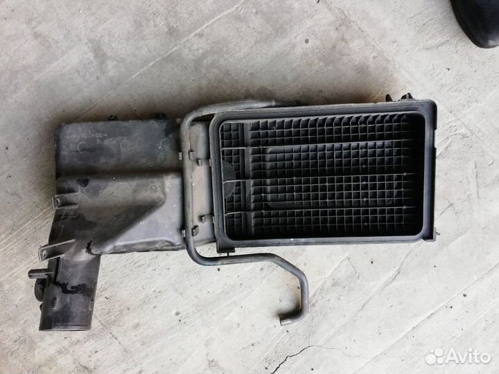 Крышка воздушного фильтра на мазду 3