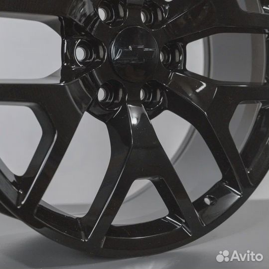 Литые диски R22 на Cadillac Escalade