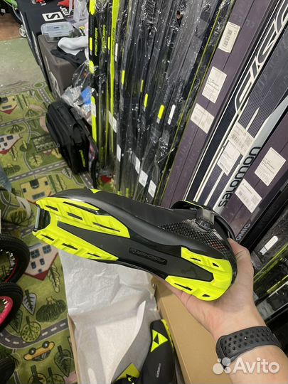 Лыжные ботинки fischer carbon skate 22-23