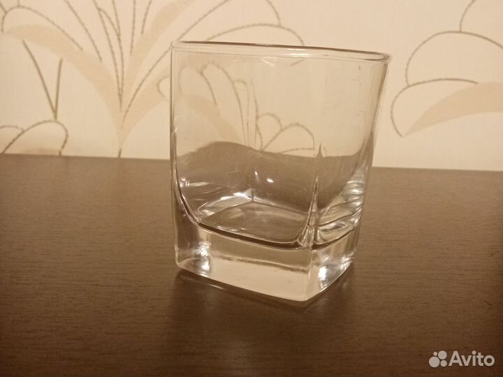 Стаканы, стопки