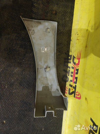 Накладка на крыло передняя левая Nissan Presage