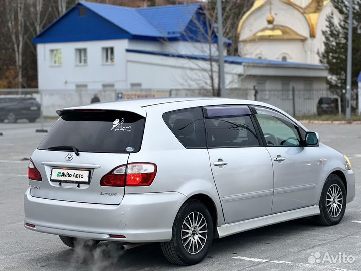 Toyota Ipsum 2.4 AT, 2001, 308 000 км