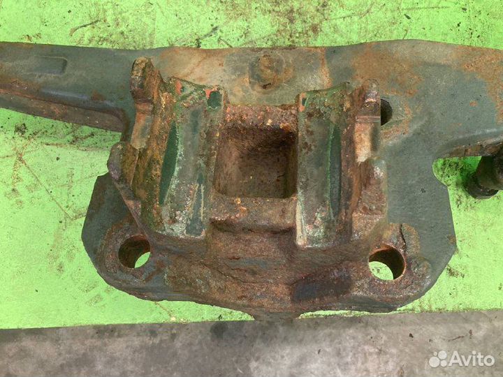 Кронштейн пневмоподушки DAF XF105