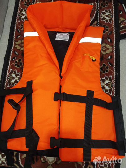 Спасательный жилет
