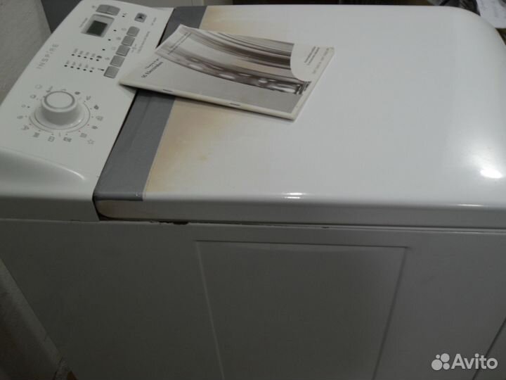 Стиральная машина Electrolux EWT 10420 W. Б/у