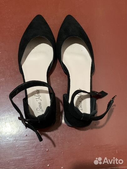 Туфли женские на низком каблуке