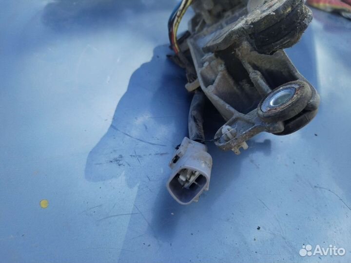 Трапеция дворников Субару трибека б9