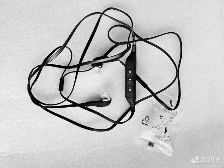 Наушники с микрофоном - Nokia