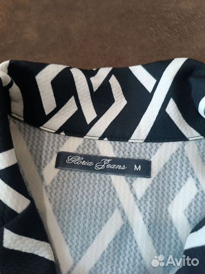 Костюм женский с юбкой новый 44-46