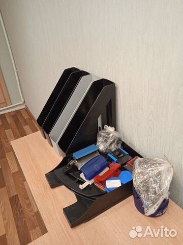 Папки и другие канцелярские товары