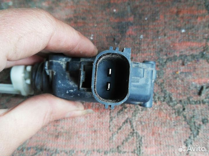 Активатор лючка бензобака Форд Фокус 2