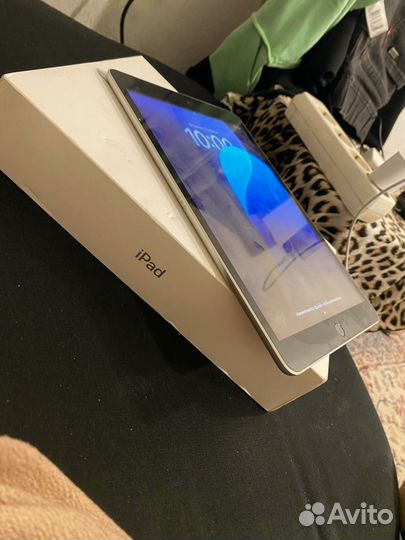 Планшет apple iPad 10.2 на 64 гига