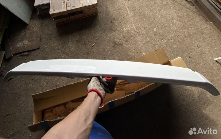 Оригинальный спойлер на RAV4 2011