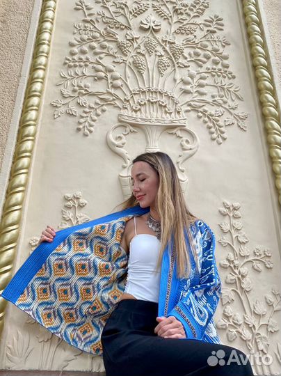 Пиджаки и жакеты женские