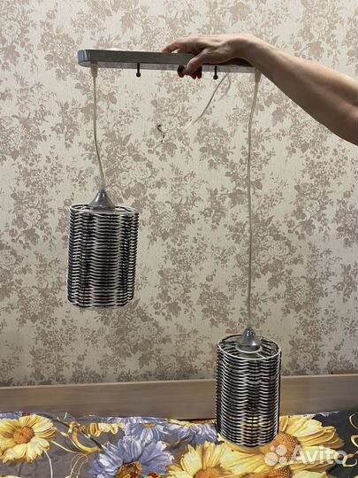 Продам люстры