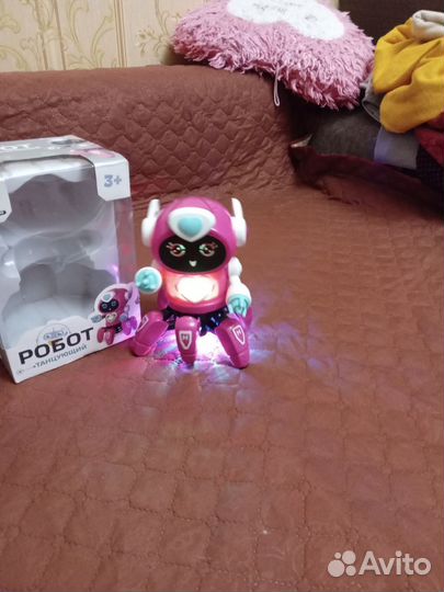 Игровые наборы / Танцующий робот