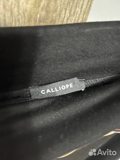 Юбка с вырезом