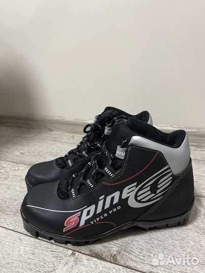 Беговые лыжи tisa,лыжные ботинки и палки