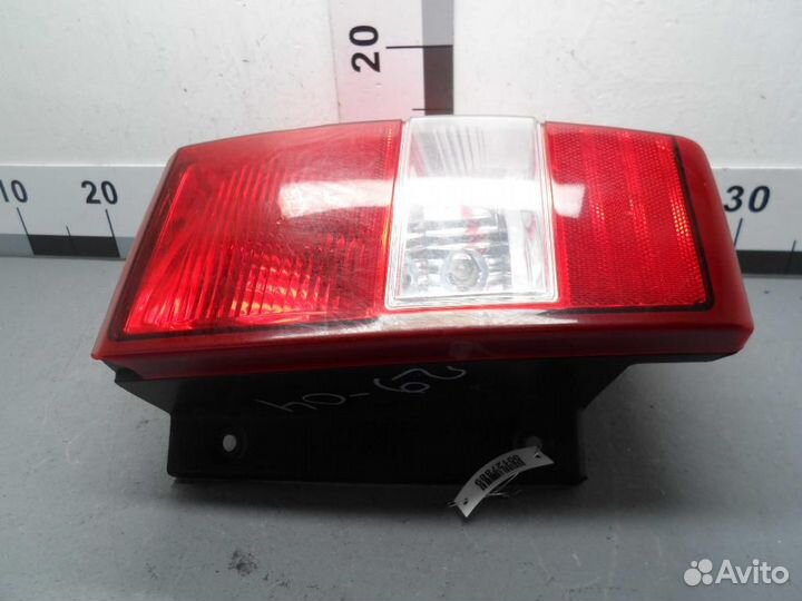 Фонарь задний наружный левый Ford Expedition