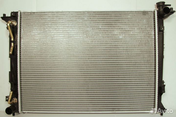 Радиатор охлаждения Hyundai IX35