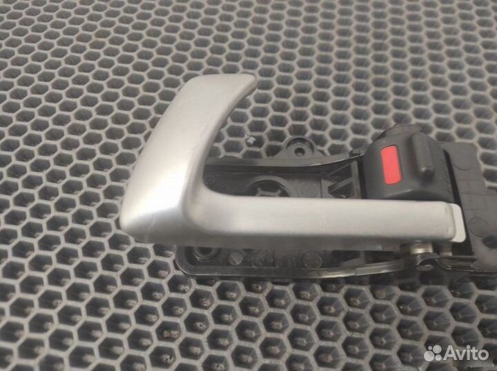 Ручка двери внутренняя задняя левая Hyundai Santa