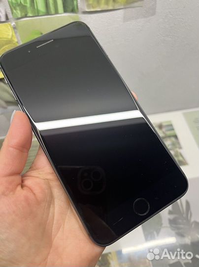 iPhone 8 Plus, 64 ГБ