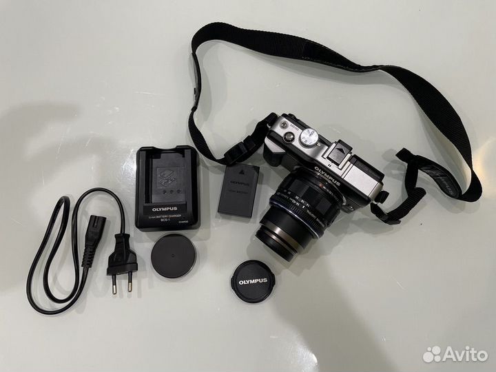 Цифровой фотоаппарат Olympus E-PL1 Kit