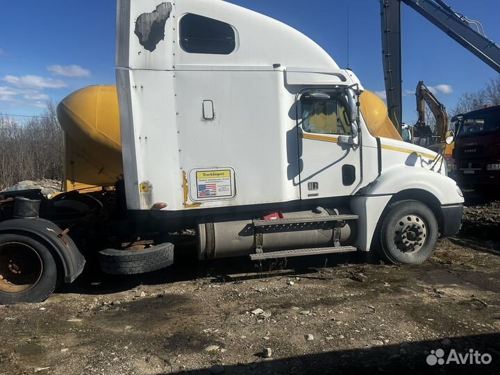 Freightliner CL120064ST, 2003