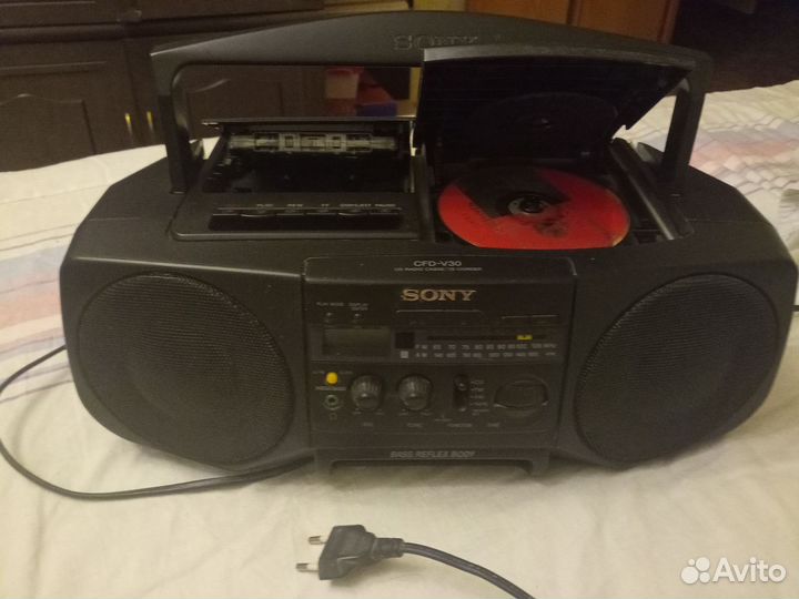 Кассетный магнитофон Sony Boom box CFD-V30