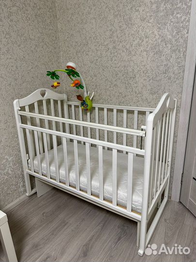 Детская кроватка