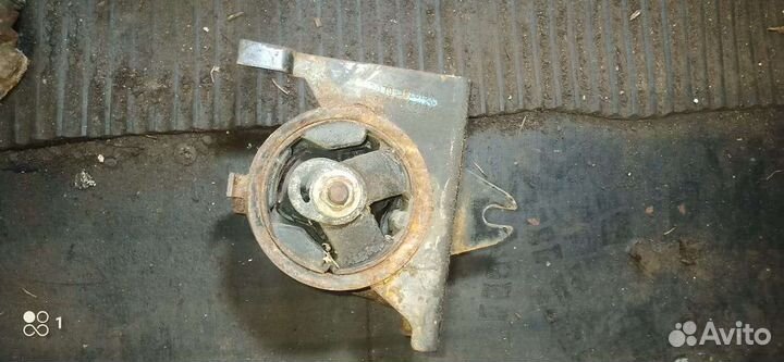 Опора двигателя на крайслер, chrysler