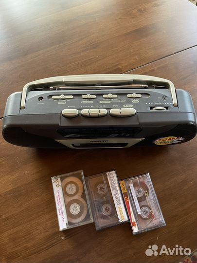 Кассетная стереомагнитола soundmax SM-1209