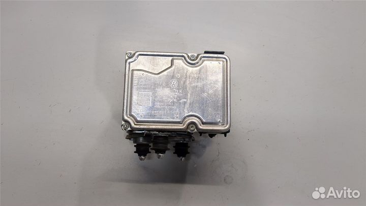 Блок абс, насос Volkswagen Touareg, 2011
