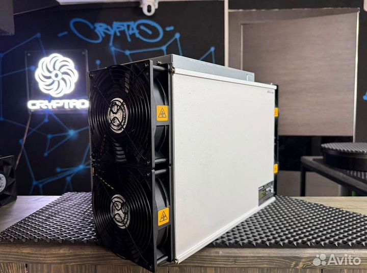 Асик AntMiner S21+ 225T