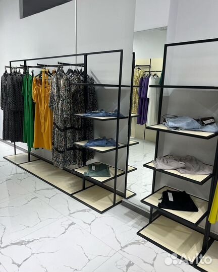 Торговое оборудование для магазина одежды