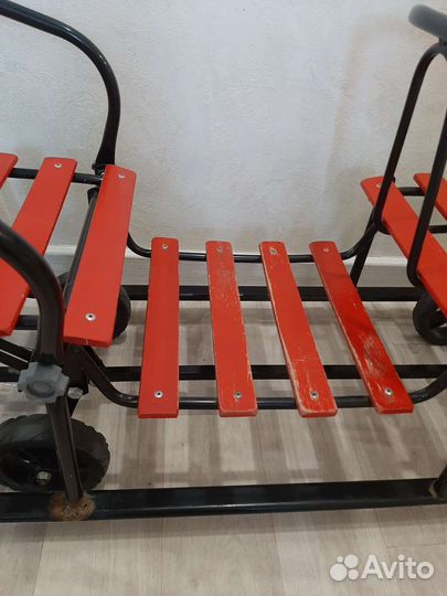 Санки для двойни, погодок