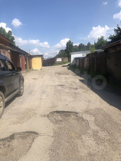 Гараж, > 30 м²