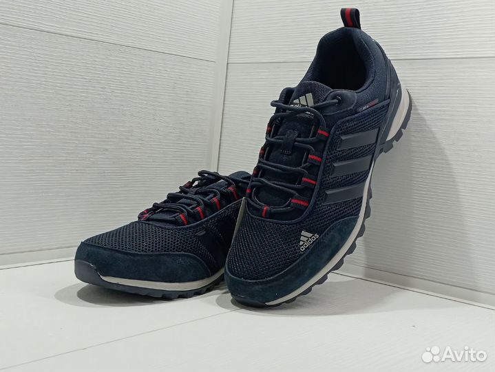 Кроссовки adidas daroga