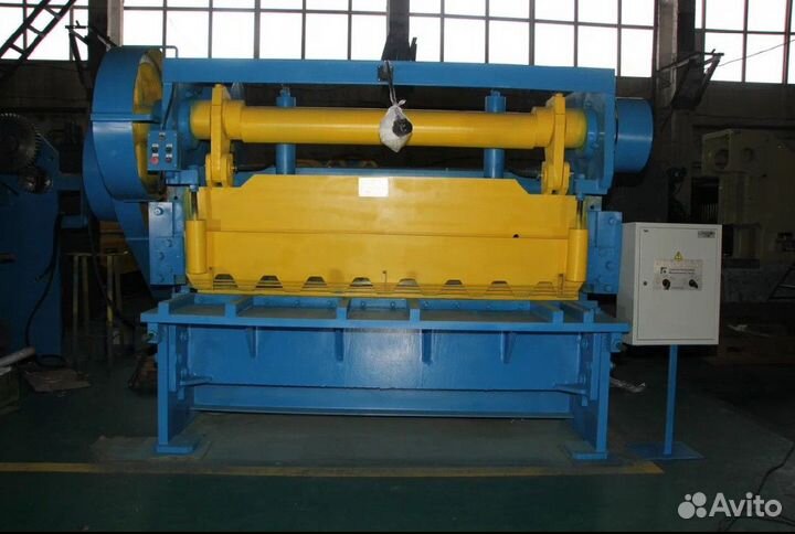 Ножницы гильотинные Н478