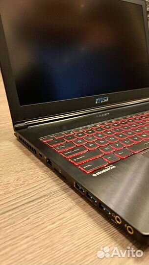 MSI GS63 Steelth Pro/ i7 / gtx1060 6gb / 32 озу