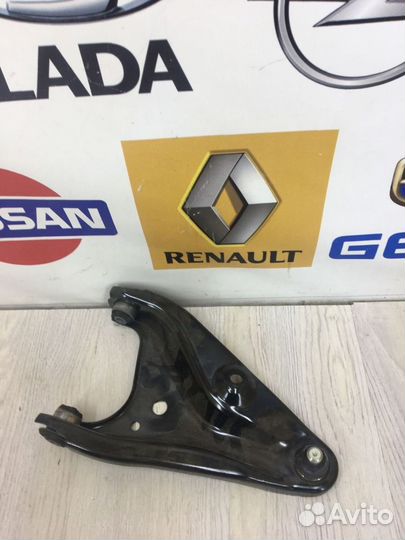 Рычаг подвески Renault sandero 2 Лев
