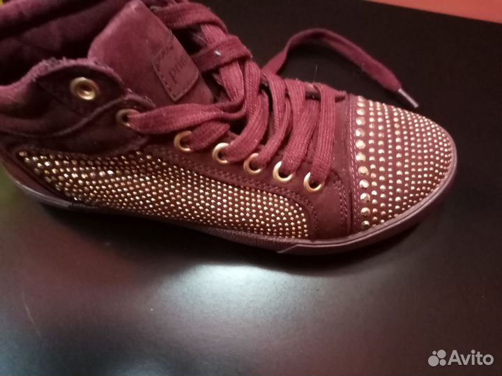 Женские ботинки