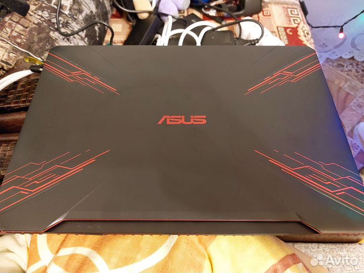 Ноутбук asus