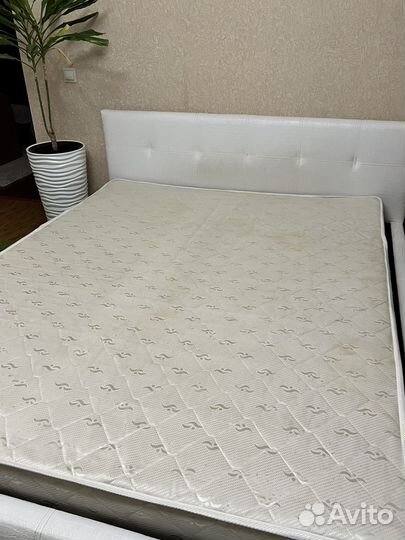 Матрас 160х200 бу