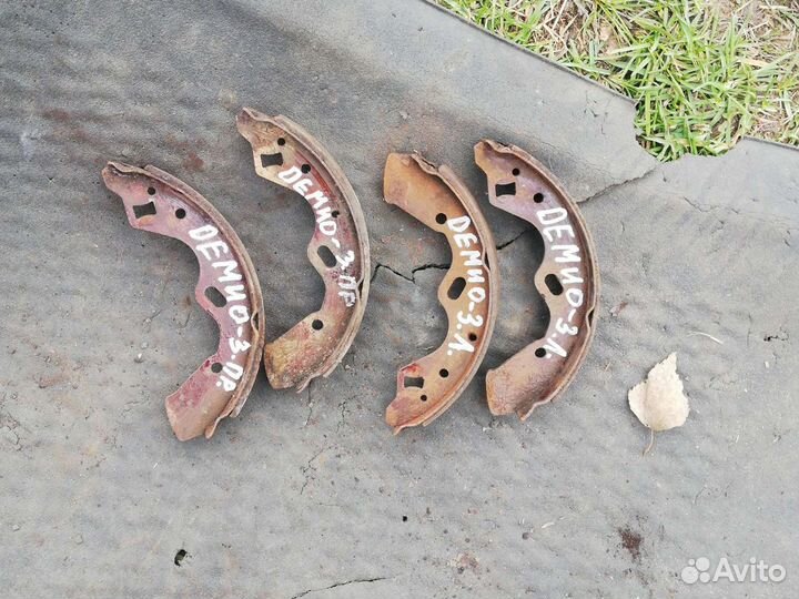Барабанные тормоза Мазда Демио 1