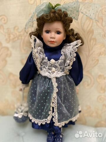 Кукла фарфоровая