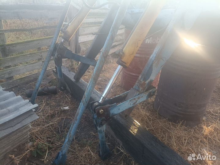 Навесной погрузчик