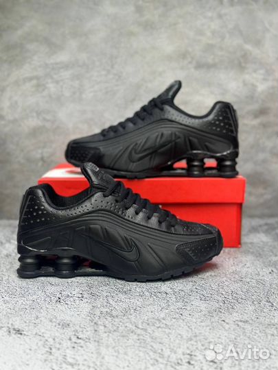 Кроссовки Nike Air Shox R4