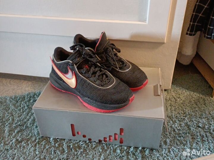 Кроссовки nike